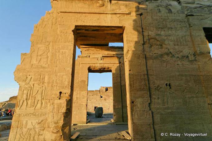 Camino del Santo de los Santos dedicado a Sobek Templo de Kom Ombo - Egipto