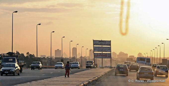 El tráfico en El Cairo - Egipto