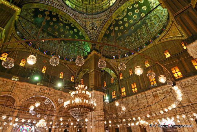 Dentro de la mezquita, Mehmet Ali, llamado la Mezquita de Alabastro, El Cairo - Egipto