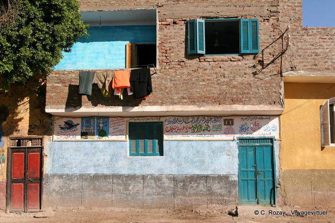 Colores para el graffiti casa, Luxor - Egipto