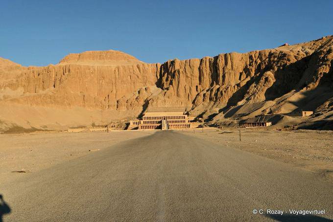 Panorama en el sitio de Deir el-Bahari - Egipto