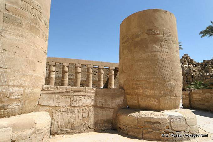 Templo de Amón, el primer patio, Karnak - Egipto