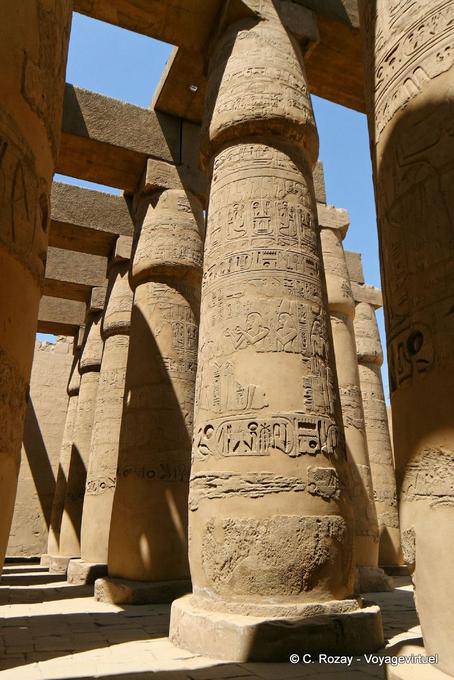 Lotiform capital, el templo de Karnak - Egipto