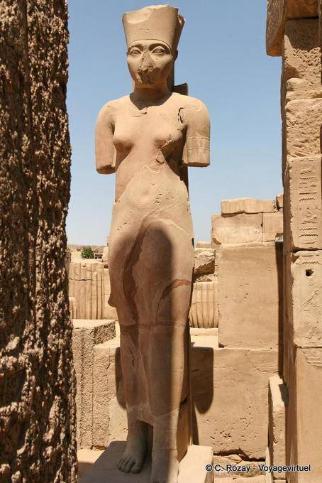 Amonet cara de Ankhesenpaton, estatua, templo de Karnak - Egipto