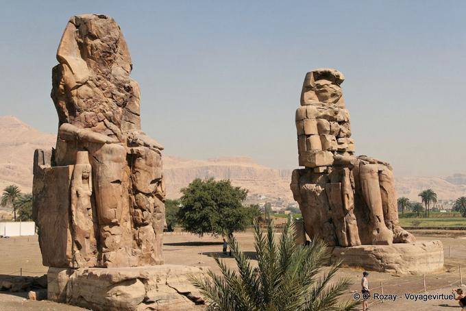Tebas, los dos colosos de Memnon, esculturas monumentales de piedra - Egipto