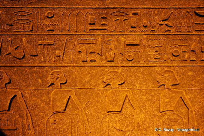 Fresco enemigos del faraón adjunto, Templo de Luxor - Egipto