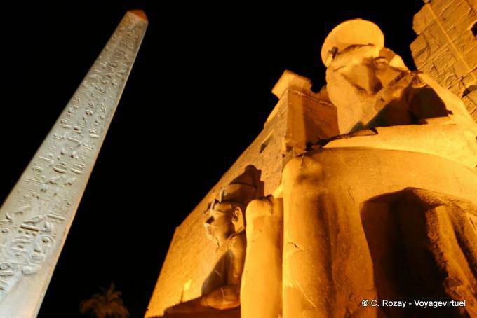 Colosos y obelisco, Templo de Luxor - Egipto