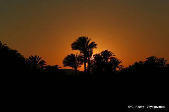 Nilo al atardecer la luz - Egipto