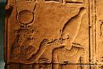 Bajo relieve que representa a la diosa Isis, Templo de Philae, Egipto.