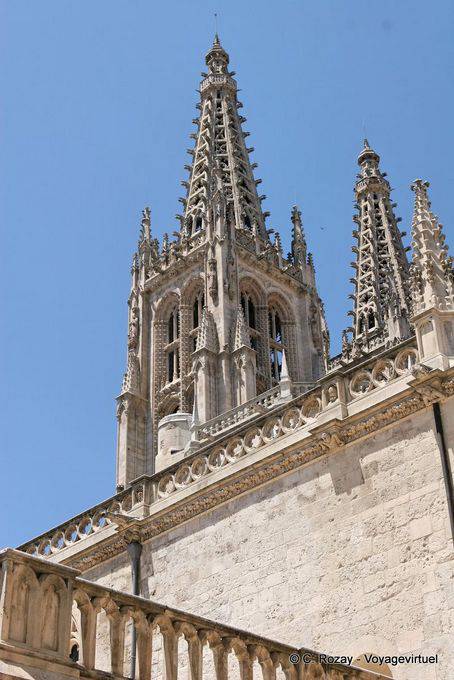 Flechas traspasaron Juan de Colonia, Catedral de Santa María de Burgos - España
