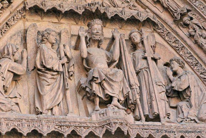 Detalle de la Portada de la Virgen Blanca del Juicio o Final, catedral de León - España