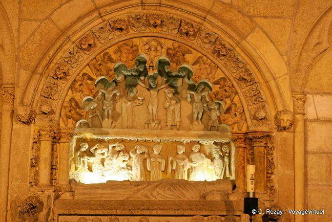 Tumba del obispo don Rodrigo, la Catedral de León - España