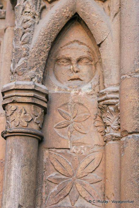 Constructor del humor, la Catedral de León - España