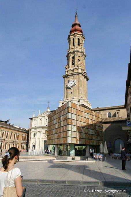 Plaza de la Seo, vista desde la cala Don Jaime 1, Zaragoza - España