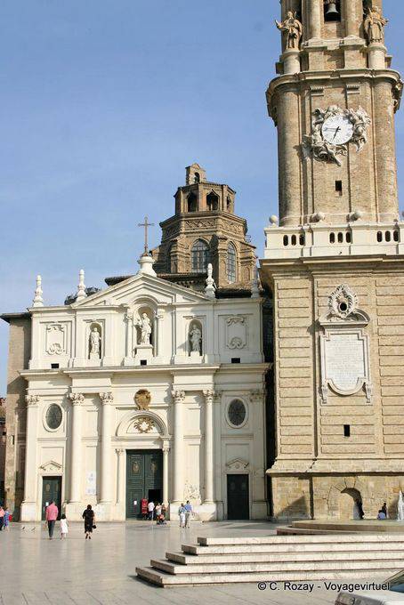 Fachada, cúpula y parte de la torre del campanario de la catedral de Saint-Sauveur, Zaragoza - España