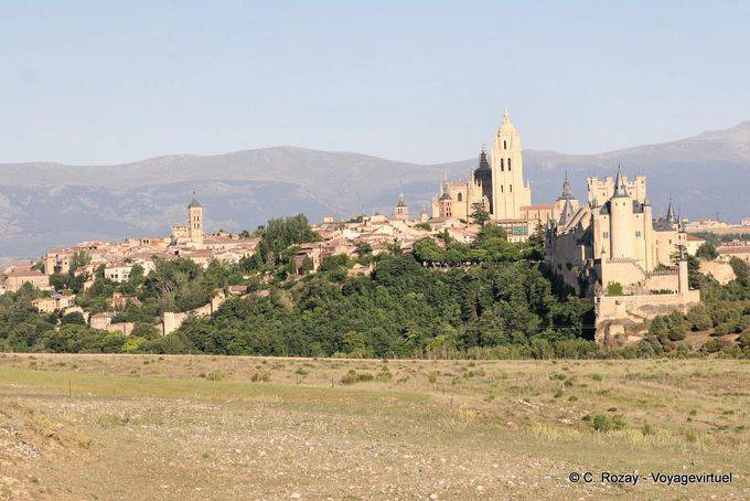 Vista de la ciudad de Segovia desde Nuestra Señora de la Fuencisla, Segovia - España