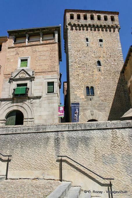 Torreón de Lozoya, vista desde la Plaza San Martín, Segovia - España