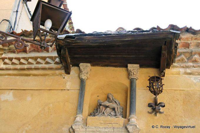 Virgen con el Cristo muerto en sus brazos, Segovia - España