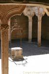 Sombra del pozo, Las Escuelas Menores, Salamanca, España.