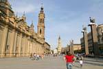 Zaragoza, panorámica Plaza del Pilar, España.