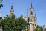 Zaragoza, vista exterior de la Basílica del Pilar, España.