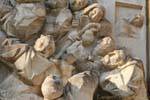 Detalle de una escultura en la Plaza del Pilar, Zaragoza, España.