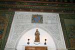 Nicho de damasco en la pared de la Sala de las Pinas, Alcázar, Segovia, España.