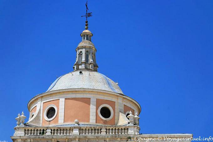 Techo de una torre del Palacio Real de Aranjuez - España