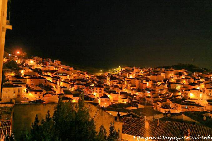 Cuenca, por la noche - España