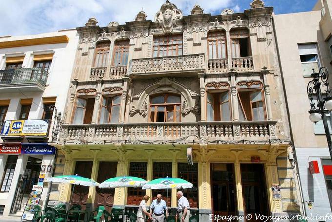 Lorca, el pub más antiguo de la ciudad - España