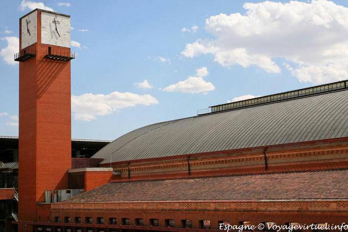 Reloj de la estación de Madrid Atocha - España
