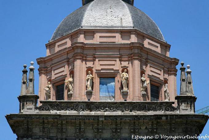 Parroquia de San Andrés, Plaza Puerto de Moros, la calle San Francisco, Madrid - España