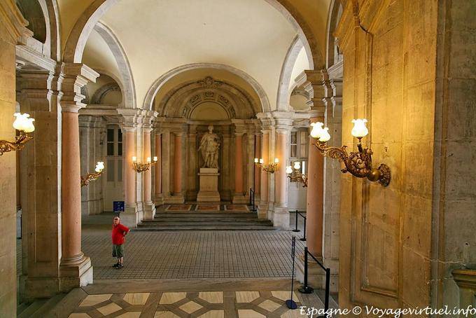Dentro del palacio, el Palacio Real, Madrid - España