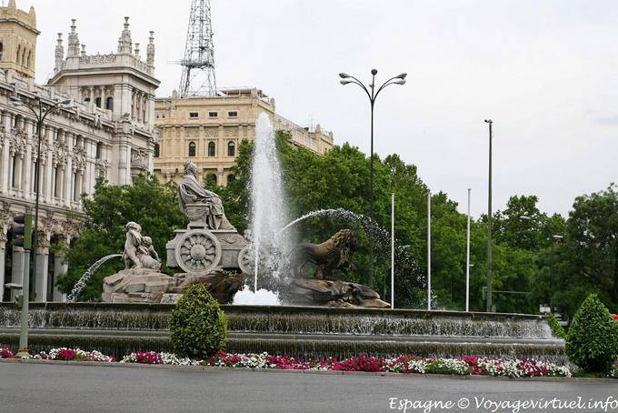 Fuente que representa a la diosa Cibeles Fuente, Cibeles, Madrid - España