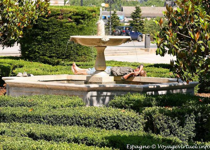 Madrid, Plaza de Oriente, guerrero resto - España