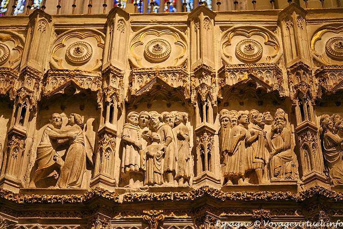 Catedral de Toledo, cerca de las esculturas - España