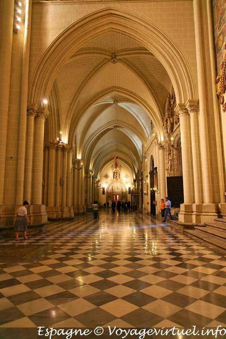 Catedral de Toledo, parte de la nave - España