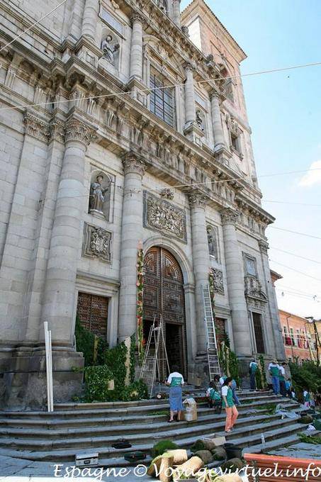 Fachada de la iglesia de los Jesuitas Toledo - España