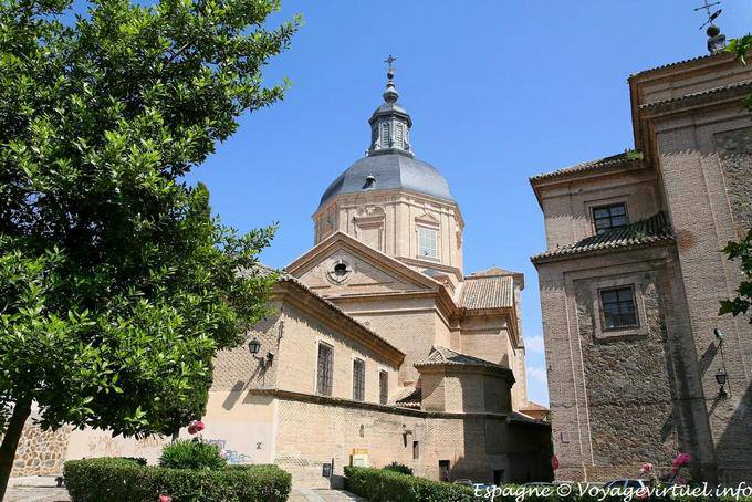 Toledo, Iglesia de los Jesuitas, de visión trasera - España