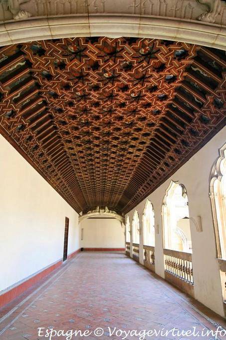 Top lapso del claustro del Monasterio de San Juan de los Reyes, Toledo - España