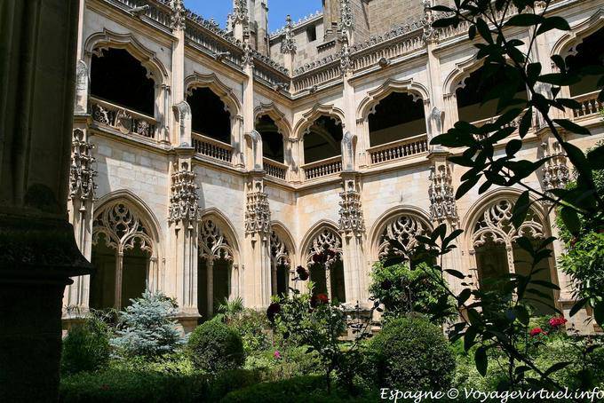 Toledo, el claustro del Monasterio de San Juan de los Reyes - España