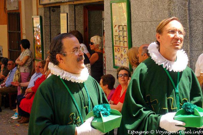 Hermandad de la ropa verde, procesión del Corpus Christi, Toledo - España