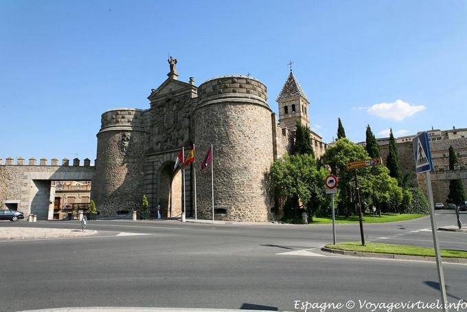 Toledo, Puerta Nueva de Bisagra - España