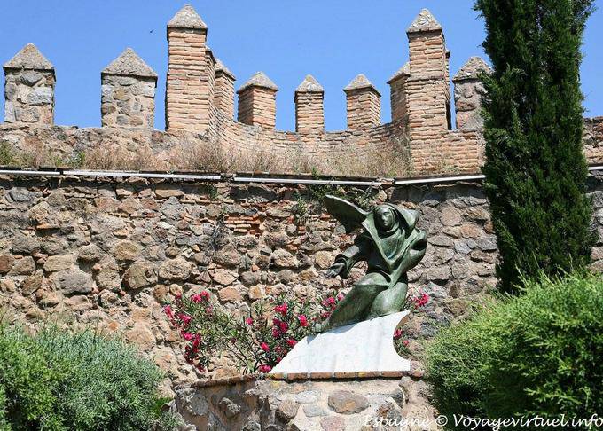 Toledo, escultura fuera de las murallas - España