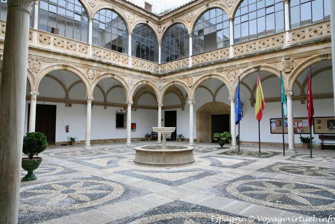 Úbeda, Patio de la Casa de Los Torres - España