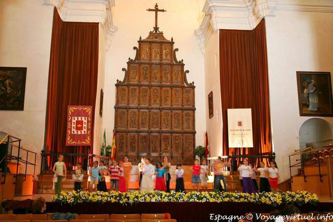 Úbeda, altar y bailarines, Hospital de Santiago - España