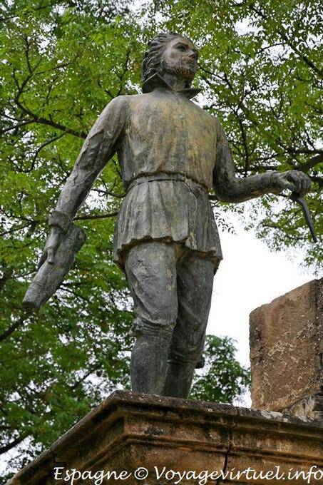 Úbeda, estatua de Andrés del Vandelvira - España
