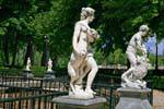 Dos estatuas, Nemea, Jardín de la Isla, Aranjuez, España.