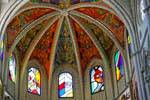 Madrid, catedral, pinturas y vidrieras (S. María de la Almudena), España.