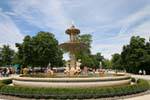 Madrid, Parque del Buen Retiro, chorro de agua, España.